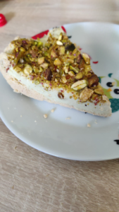 Tarta de queso con pistachos